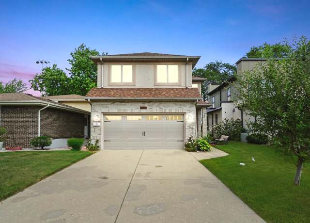 Property at 5140 Weber Ln, Skokie, IL 60077, 5 beds, 3.5 baths