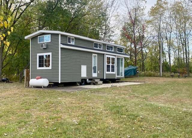 Property at 28/38 Woodhaven, Sublette, IL 61367