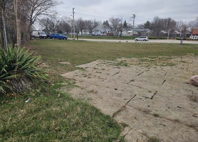 Property at 15 Hill Ave, Aurora, IL 60505
