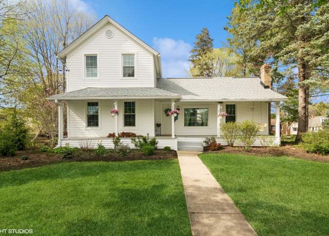 Property at 126 E Colfax St, Palatine, IL 60067, 3 beds, 2 baths