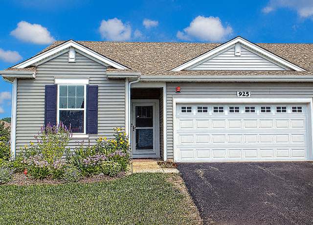 Property at 925 Darwin St, North Aurora, IL 60542, 2 beds, 2 baths