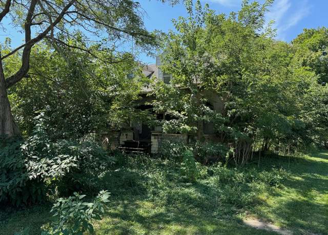 Property at 304 S Union St, Plymouth, IL 62367, 3 beds, 2 baths