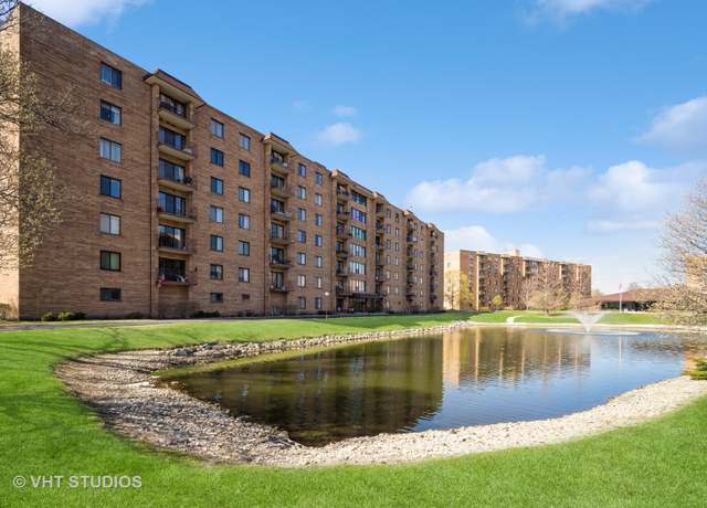 Property at 1777 W Crystal Ln #704, Mount Prospect, IL 60056, 2 beds, 2 baths