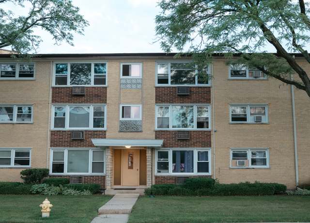 Property at 9275 W Noel Ave Unit 3C, Des Plaines, IL 60016, 2 beds, 2 baths