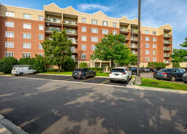 Property at 7450 Lincoln Ave #307, Skokie, IL 60076, 2 beds, 2 baths