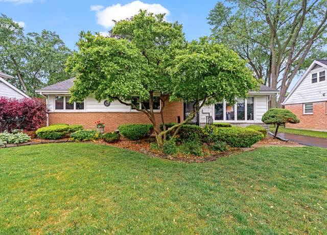 Property at 8328 Latrobe Ave, Burbank, IL 60459, 3 beds, 2 baths