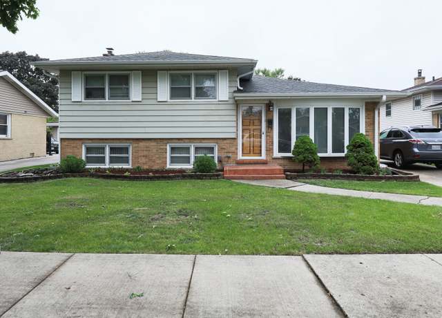 Property at 1065 Irwin Ave, Des Plaines, IL 60018, 3 beds, 2 baths