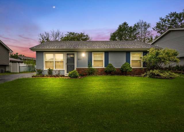 Property at 221 Lafayette Dr, Bolingbrook, IL 60440, 3 beds, 1.5 baths