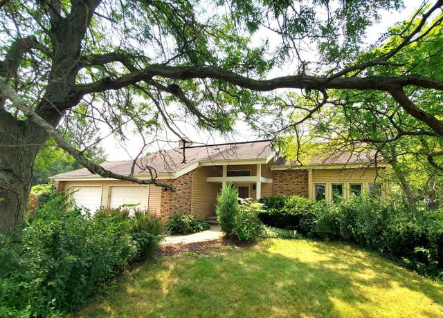 Property at 6320 Rowland Rd, Huntley, IL 60142, 5 beds, 3.5 baths