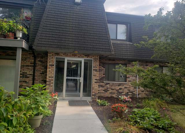 Property at 830 E 191st Pl #702, Glenwood, IL 60425, 2 beds, 1 bath