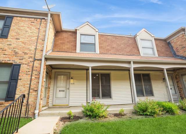 Property at 1812 Bristol Walk #1812, Hoffman Estates, IL 60169, 2 beds, 1.5 baths