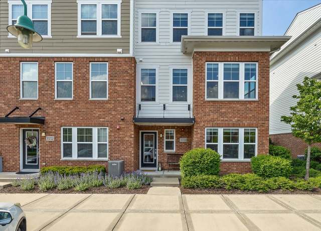 Property at 3550 Irving Pl, Woodridge, IL 60517, 3 beds, 2.5 baths