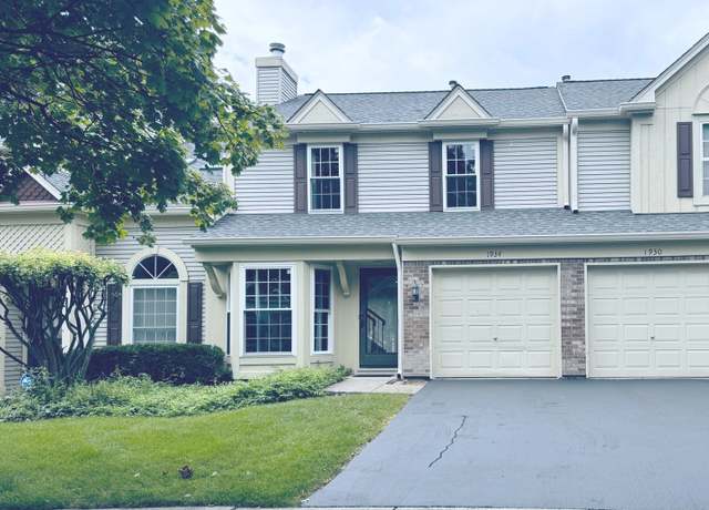 Property at 1934 Hastings Ave, Downers Grove, IL 60516, 3 beds, 2.5 baths