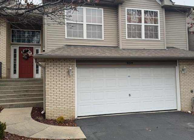 Property at 6824 Oak View Ct, Oak Forest, IL 60452, 3 beds, 2 baths
