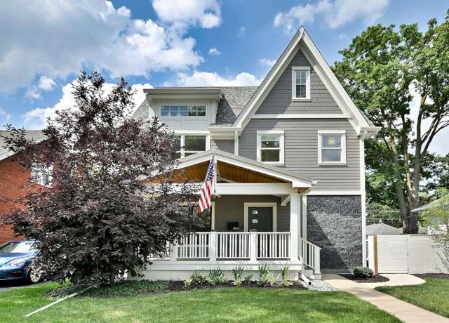 Property at 1364 E Algonquin Rd, Des Plaines, IL 60016, 3 beds, 3 baths