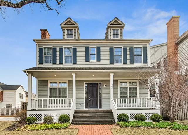 Property at 708 Lincoln St, Evanston, IL 60201, 5 beds, 5.5 baths