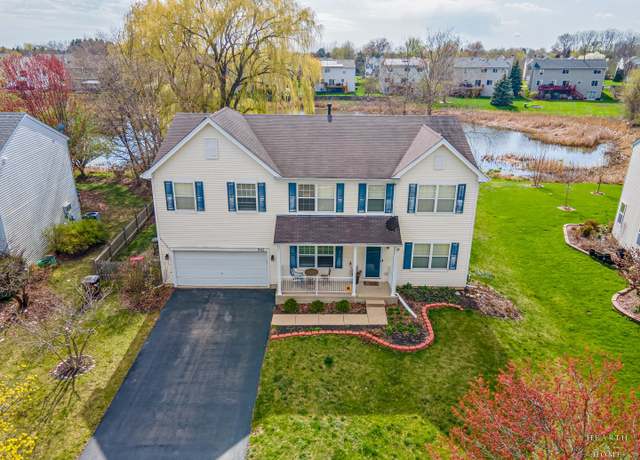Property at 842 Crabapple Dr, Crystal Lake, IL 60014, 4 beds, 2.5 baths