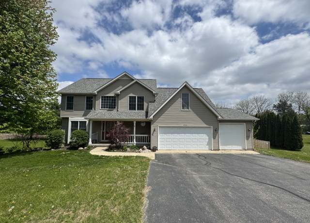 Property at 4020 Justin Ct, Wonder Lake, IL 60097, 4 beds, 2.5 baths