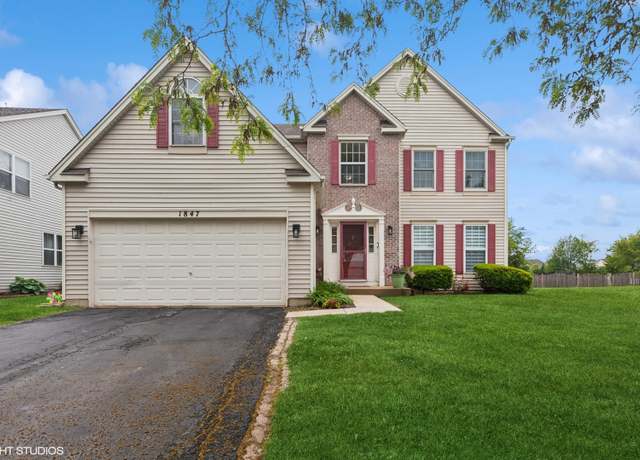 Property at 1847 Lake Shore Dr, Romeoville, IL 60446, 4 beds, 2.5 baths