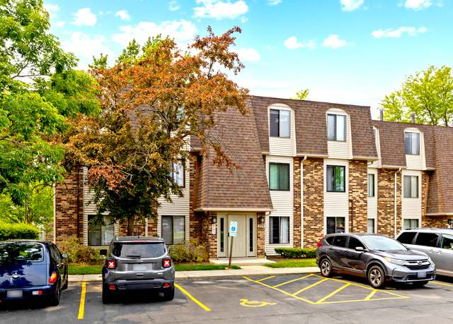 Property at 219 W Court of Shorewood Unit 1A, Vernon Hills, IL 60061, 2 beds, 2 baths