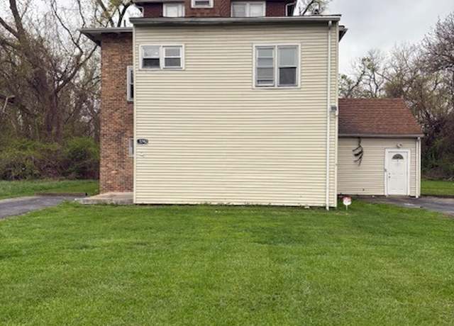 Property at 15742 Central Park Ave, Markham, IL 60428, 8 beds, 3 baths