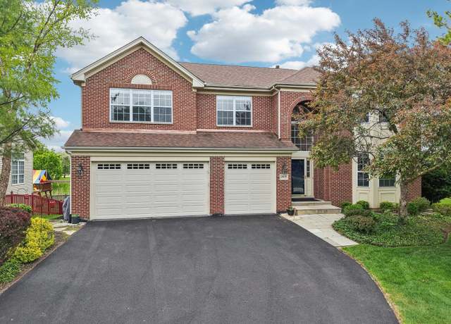 Property at 2913 Glenarye Dr, Lindenhurst, IL 60046, 5 beds, 4 baths