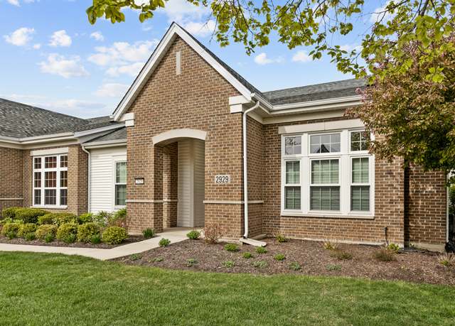 Property at 2929 Portage St, Naperville, IL 60564, 2 beds, 2 baths