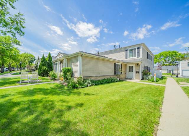 Property at 1352 Quaker Ln Unit 154C, Prospect Heights, IL 60070, 2 beds, 1 bath