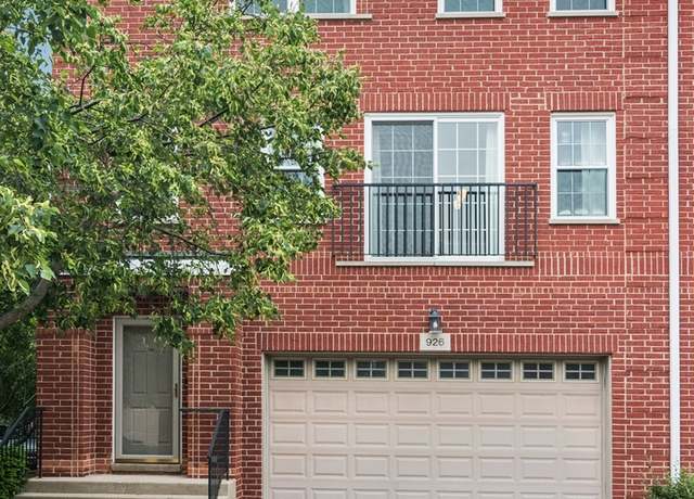 Property at 926 Bromley Pl, Northbrook, IL 60062, 2 beds, 2.5 baths