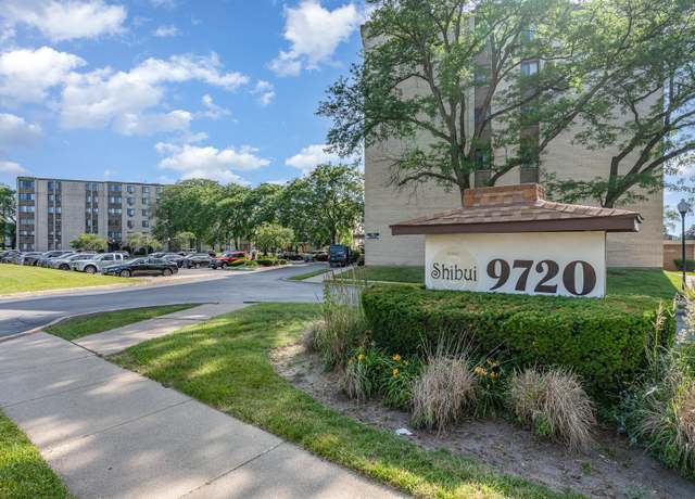 Property at 9720 S Pulaski Rd #104, Oak Lawn, IL 60453, 2 beds, 1.5 baths