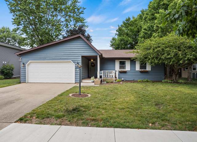 Property at 2104 Sumac Dr, Champaign, IL 61821, 3 beds, 2 baths