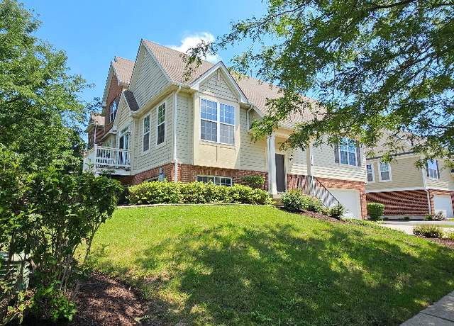 Property at 276 Timber Ridge Ct, Joliet, IL 60431, 3 beds, 3 baths