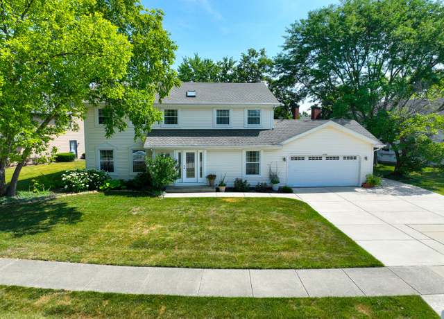 Property at 5806 Prairie Ln, Palatine, IL 60067, 5 beds, 3.5 baths