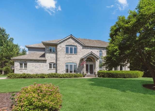 Property at 1551 Daybreak Dr, Libertyville, IL 60048, 4 beds, 4 baths