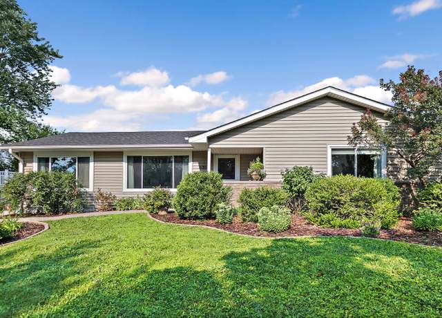Property at 630 Fairview Ln, Schaumburg, IL 60193, 4 beds, 2.5 baths