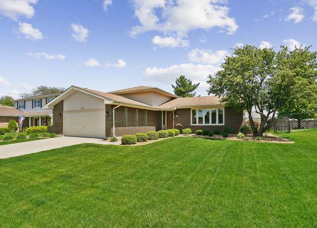 Property at 17719 Oakwood Dr, Tinley Park, IL 60487, 3 beds, 2 baths