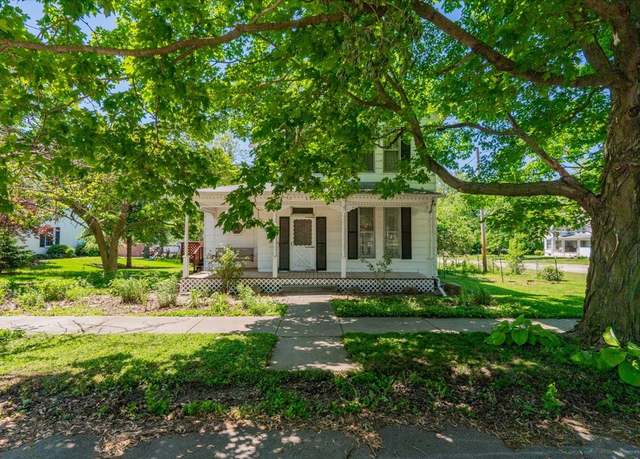 Property at 208 N Cedar St, Lexington, IL 61753, 4 beds, 2 baths