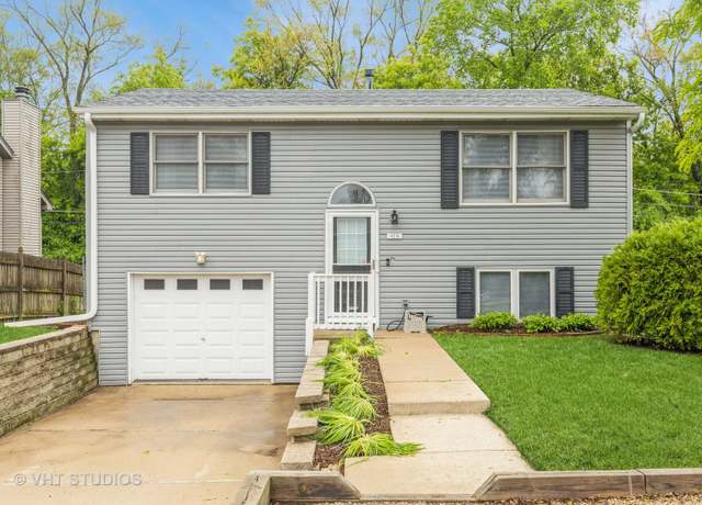 Property at 419 N Cresthill Ave, Mchenry, IL 60050, 2 beds, 1 bath