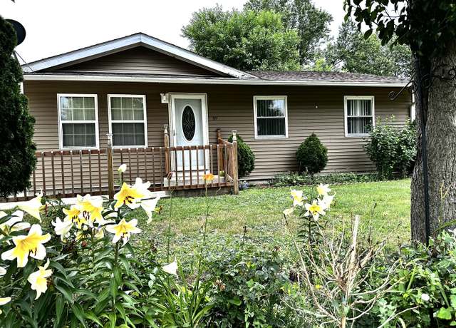 Property at 319 Four Winds Way, Carpentersville, IL 60110, 3 beds, 1 bath