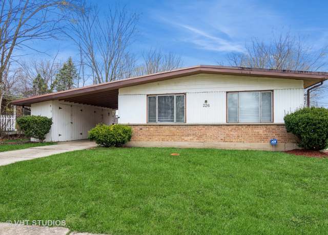 Property at 226 Shabbona Dr, Park Forest, IL 60466, 3 beds, 1 bath