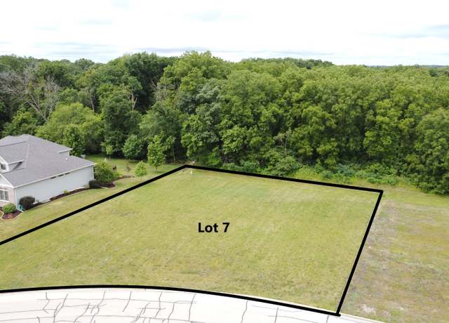 Property at 1105 Secretariat Dr, Genoa, IL 60135