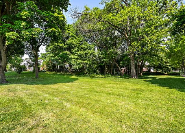 Property at 82 Gray St, St. Charles, IL 60174