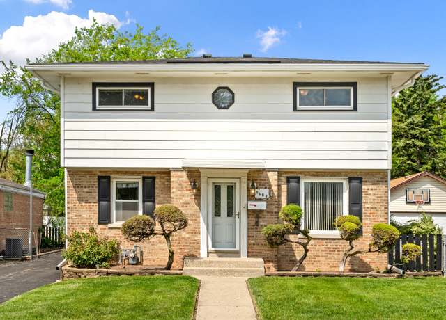 Property at 9606 Reeves Ct, Franklin Park, IL 60131, 3 beds, 2.5 baths