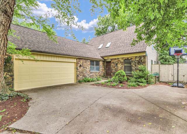 Property at 504 W Florida Ave, Urbana, IL 61801, 4 beds, 3 baths