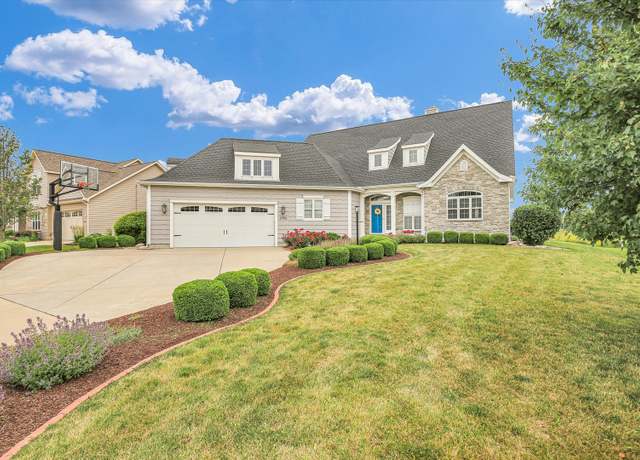 Property at 2955 E Stone Creek Blvd, Urbana, IL 61802, 5 beds, 4.5 baths