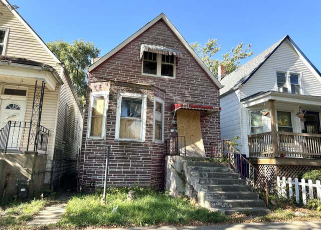 Property at 7238 S May St, Chicago, IL 60621, 4 beds, 2 baths