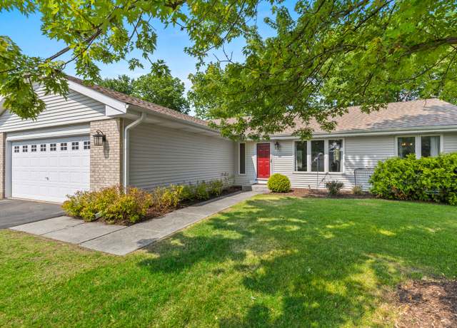 Property at 10556 Meadowsweet Ln, Roscoe, IL 61073, 3 beds, 2 baths