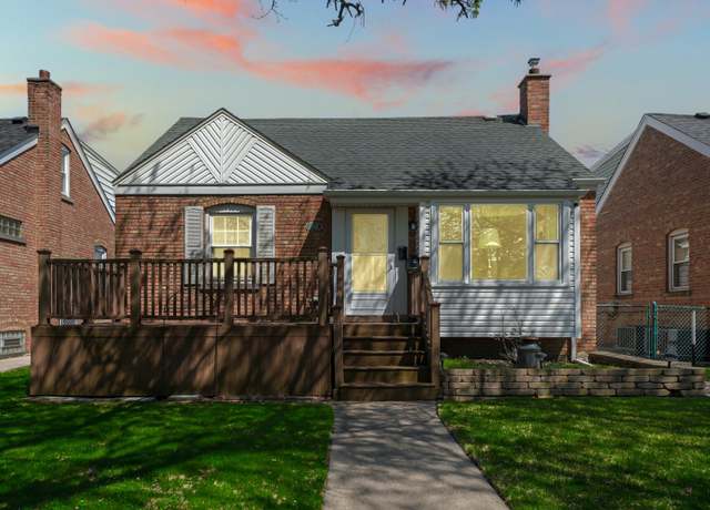 Property at 11321 S Drake Ave, Chicago, IL 60655, 4 beds, 2.5 baths