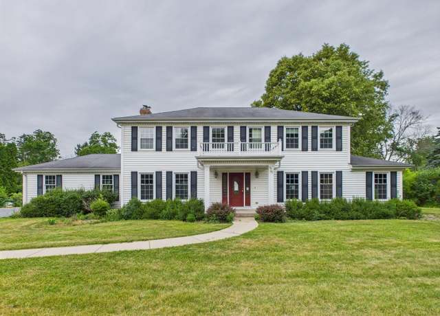 Property at 558 Saint Andrews Ln, Inverness, IL 60067, 5 beds, 3.5 baths