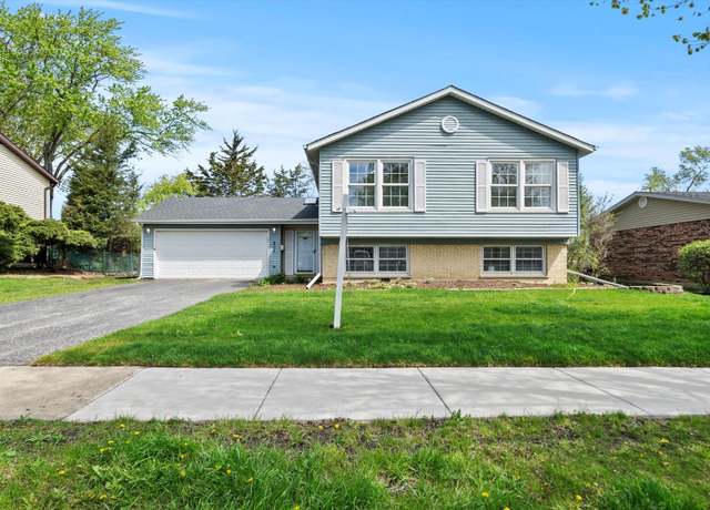 Property at 806 W Tanglewood Dr, Arlington Heights, IL 60004, 4 beds, 2 baths